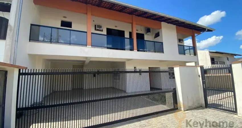 Casa com 5 quartos à venda no Garcia, Blumenau