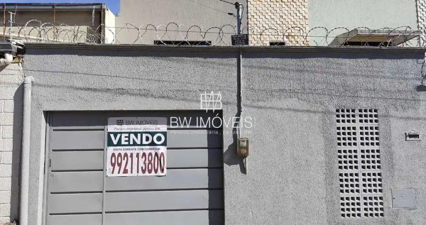 Sobrado. 2Q sendo 1 suíte, Porcelanato, Quintal, Próx ao Shopping Portal Sul e Garavelo