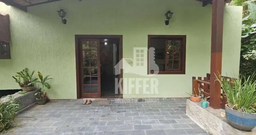 Casa com 4 Quartos, Suíte, Piscina e Área Gourmet – Bairro Santo Antônio, 2 Andares