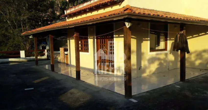 Casa Alto Padrão com 4 Quartos, 2 Andares e 1.990m² em Condomínio Fechado – Piscina e Projeto para Expansão!