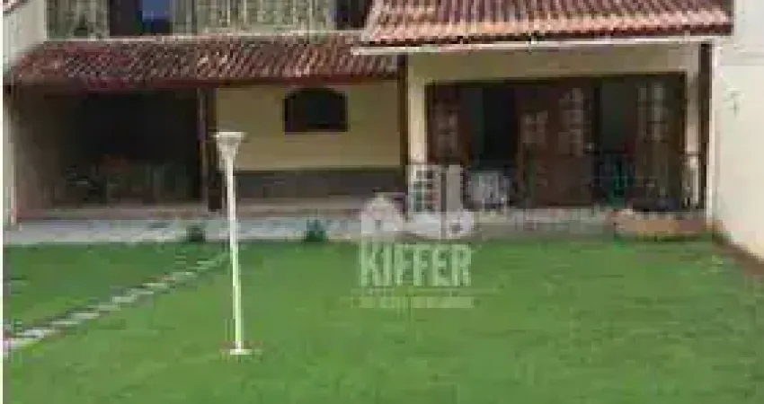 Casa duplex com 3 quartos, 220m² e quintal gramado – Região Oceânica de Niterói