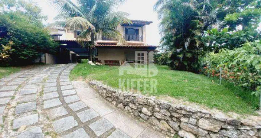 Casa com 4 dormitórios à venda, 290 m² por R$ 1.200.000,00 - Pendotiba - Niterói/RJ