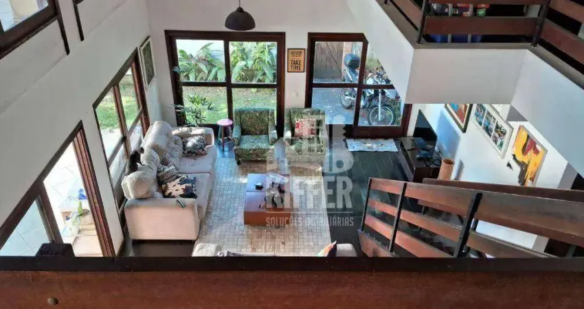 Casa com 3 dormitórios à venda, 246 m² por R$ 850.000,00 - Piratininga - Niterói/RJ