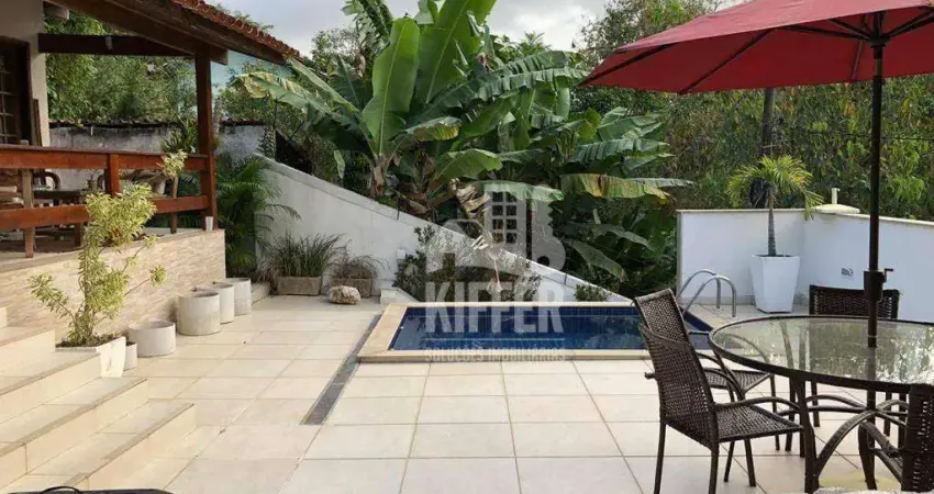 Casa com 4 dormitórios à venda, 270 m² por R$ 990.000,00 - Vila Progresso - Niterói/RJ