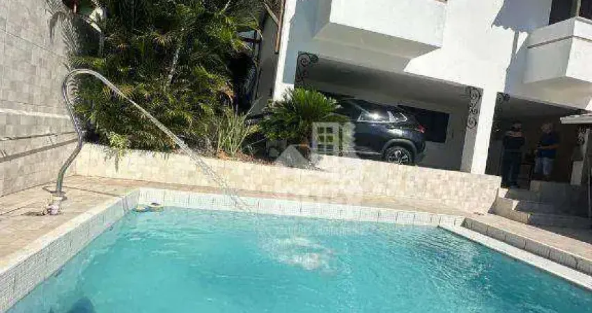 Casa com 3 dormitórios para alugar, 380 m² por R$ 6.975,00/mês - Maria Paula - Niterói/RJ