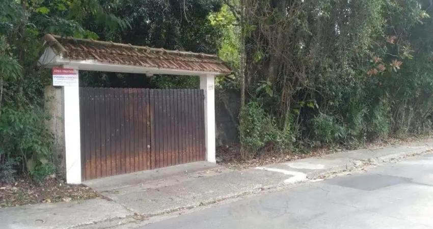 Casa a venda de 3 quartos em Itaipu em área com 3.600 metros quadrados