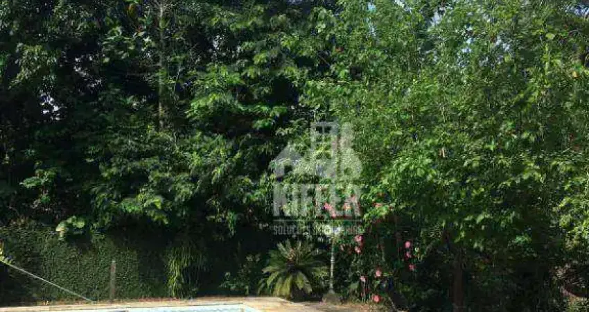 Casa a venda de 3 quartos em itaipu em área com 3.600 metros quadrados