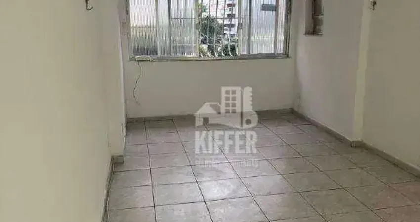 Apartamento amplo com 2 quartos e dependência em santa rosa – 1 lance de escada