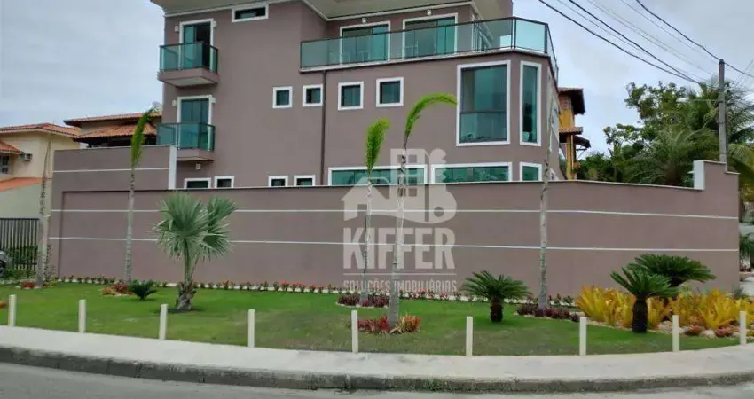 Oportunidade em Camboinhas: Casa Luxuosa com Vista Incrível e 2 Suítes!