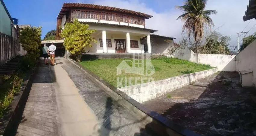 Casa Duplex no Badú com 5 Quartos (4 Suítes) | Código: CA1949