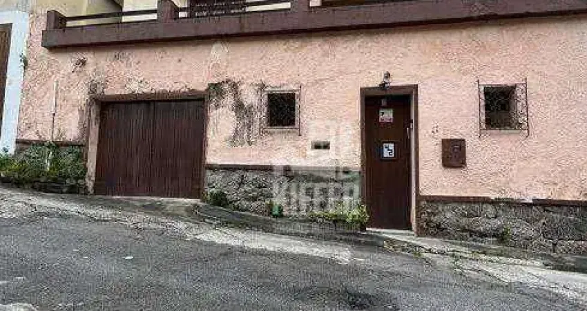 Casa Duplex à Venda em Icaraí – Espaço, Conforto e Localização Privilegiada
