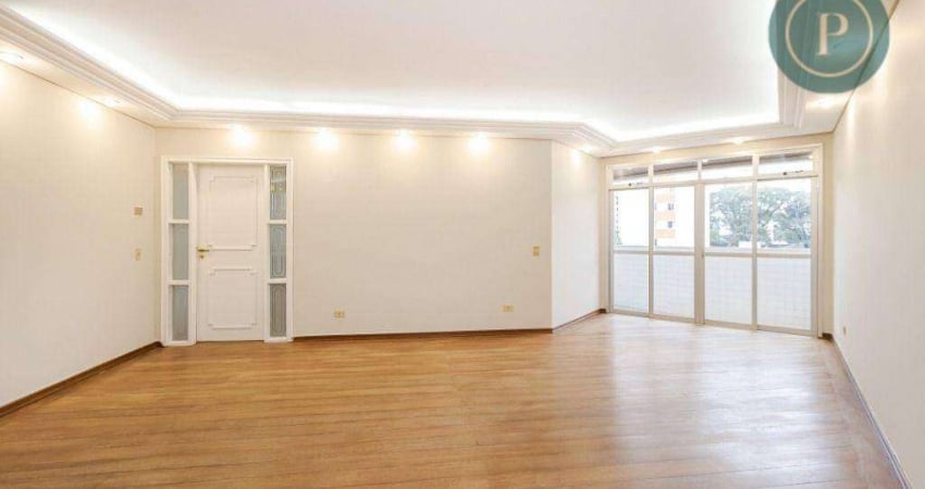 Apartamento amplo com 3 quartos (1 suíte) à venda no Centro