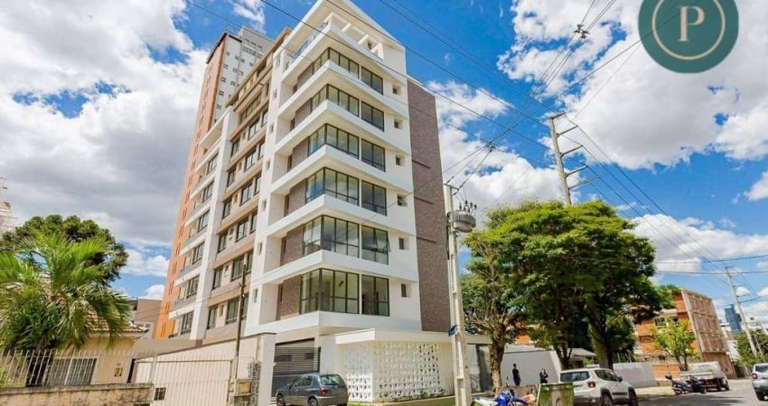 Apartamento com 3 dormitórios no Água Verde