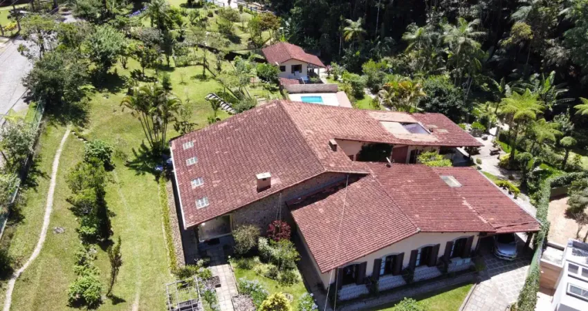 Casa com 4 quartos à venda na Rua Luís Edmundo, 45, Carlos Guinle, Teresópolis