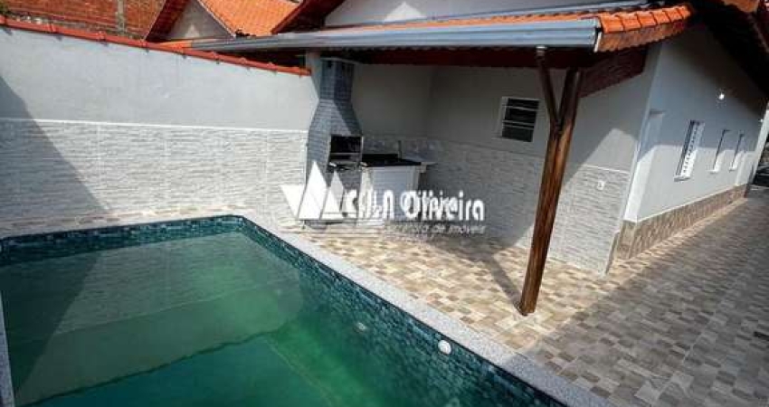 Casa nova com piscina na cidade de Mongaguá 