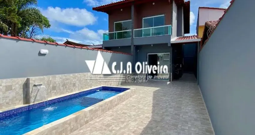 Sobrado com Piscina, apenas 500 metros do mar na cidade de Mongaguá 