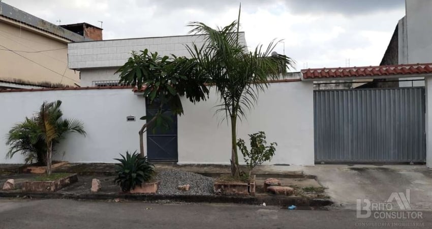 Casa com 2 Qts, Quintal, 3 Vagas ou mais, em Trindade, São Gonçalo/RJ