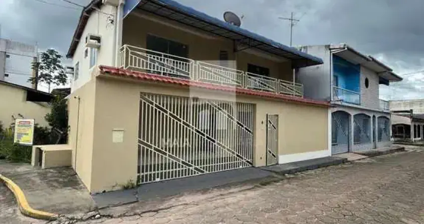 Vendo sobrado espaçoso em residencial fechado – ananindeua