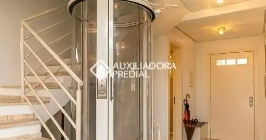 Casa em condomínio fechado com 4 quartos para alugar na Rua São Leopoldo, 429, Vila Jardim, Porto Alegre