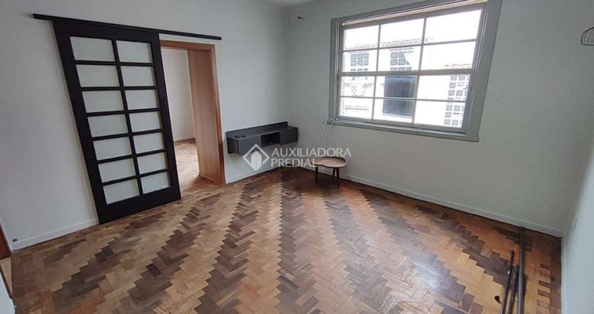 Apartamento com 3 quartos para alugar na Rua Leão XIII, 60, Cidade Baixa, Porto Alegre