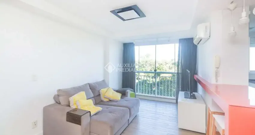 Apartamento com 3 quartos para alugar na Rua Mauro Guedes de Oliveira, 251, Jardim Lindóia, Porto Alegre