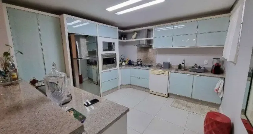 Casa com 3 quartos à venda na Rua José Boiteux, 190, Centro, Florianópolis