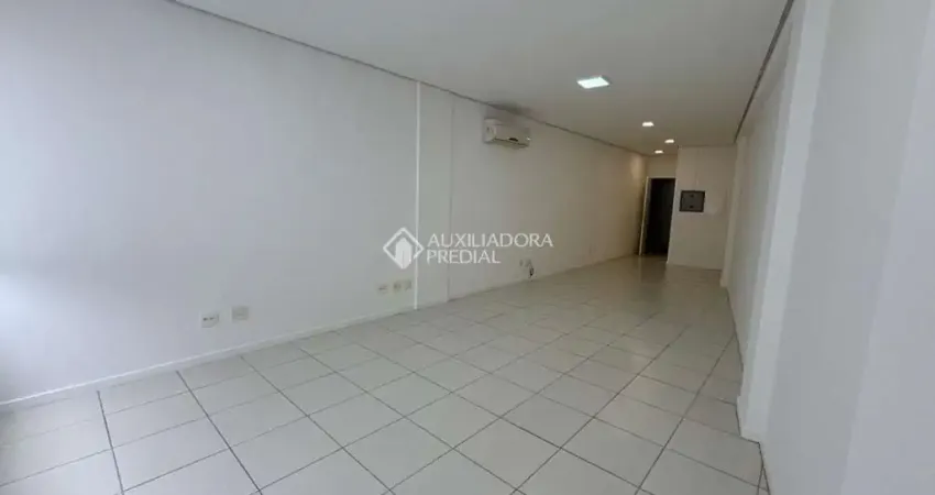 Sala comercial à venda na Rua Vera Linhares de Andrade, 2201, Córrego Grande, Florianópolis
