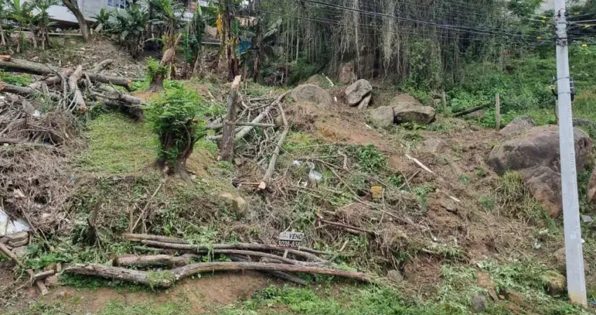 Terreno à venda na Rua Pedra de Listras, 01, Saco Grande, Florianópolis