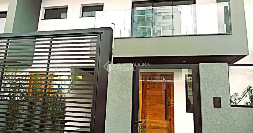 Casa com 3 quartos à venda na Rua Verona, 2, Pagani, Palhoça