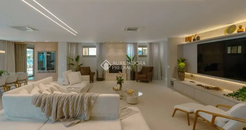 Casa em condomínio fechado com 4 quartos à venda na Rua dos Carijós, 50, Córrego Grande, Florianópolis