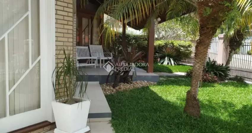 Casa com 4 quartos à venda na Rua Laélia Purpurata, 96, João Paulo, Florianópolis