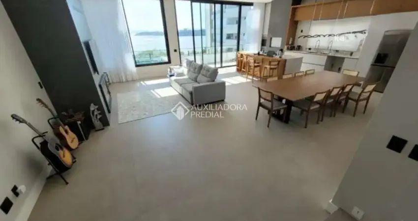 Casa com 3 quartos à venda na Rua José Nazareno Coelho, 89, João Paulo, Florianópolis