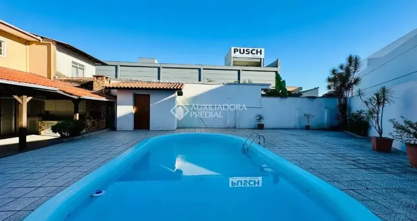 Casa com 3 quartos à venda na Rua Vinícius de Moraes, 337, Ponte do Imaruim, Palhoça