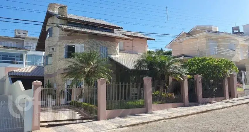 Casa em condomínio fechado com 4 quartos à venda na Rua Laélia Purpurata, 96, João Paulo, Florianópolis