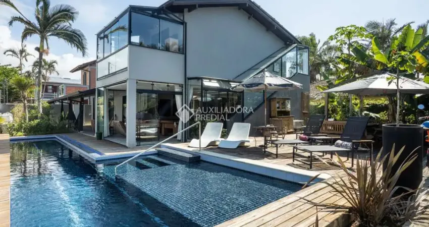 Casa com 3 quartos à venda na Servidão Caminho dos Surfistas, 193, Campeche, Florianópolis