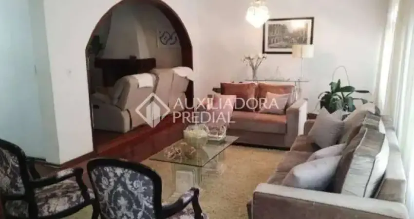 Casa em condomínio fechado com 5 quartos à venda na Rua Marcos Luís Sposaro, 20, Nova Petrópolis, São Bernardo do Campo