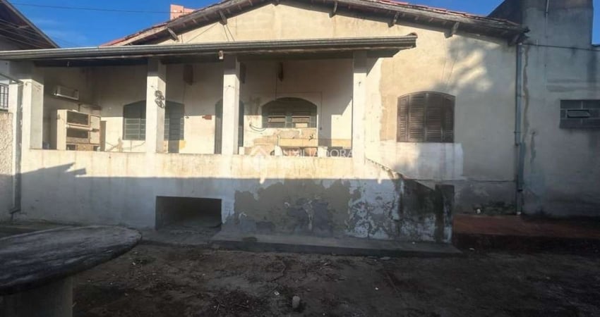 Casa com 1 quarto à venda na Avenida José Olegário de Barros, 651, Areao, Taubaté