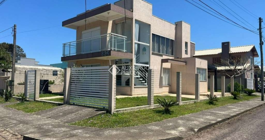 Casa com 5 quartos à venda na Rua Do Lírio, 826, Capão Novo, Capão da Canoa