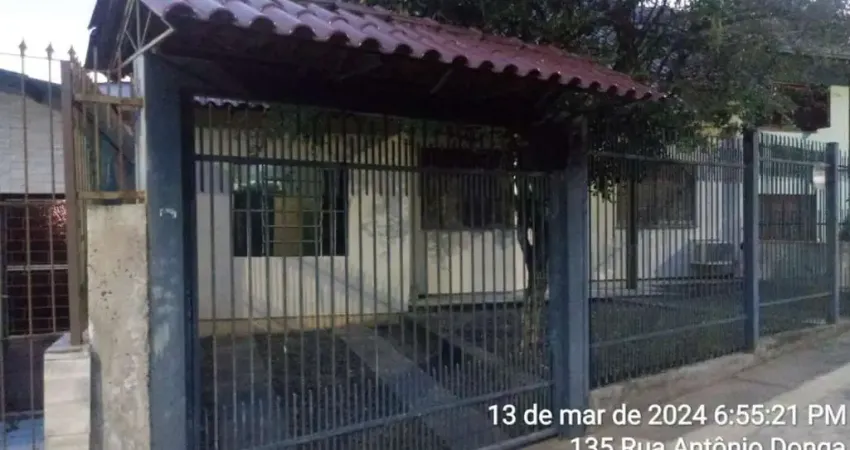 Casa com 3 quartos à venda na Antônio Donga, 144, Centro, Gravataí