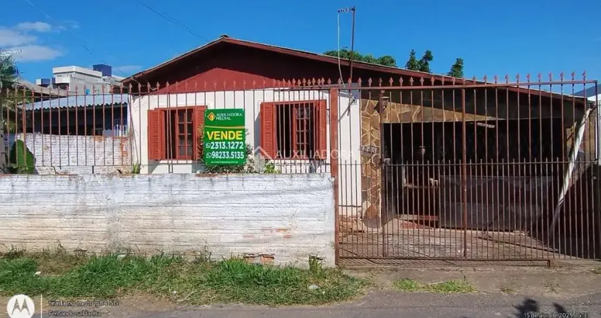 Casa com 2 quartos à venda na Vinte de Setembro, 1345, Barnabé, Gravataí