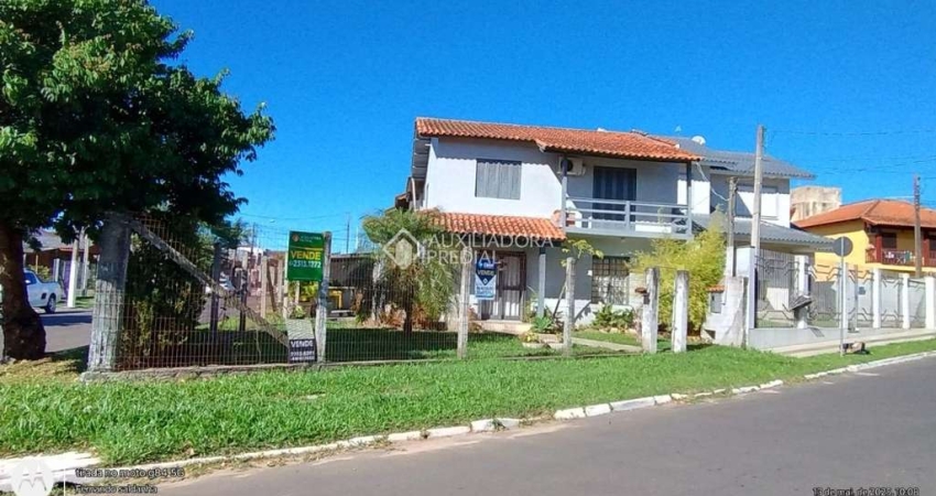 Casa com 3 quartos à venda na Arnaldo Fonseca, 295, Girassol, Gravataí