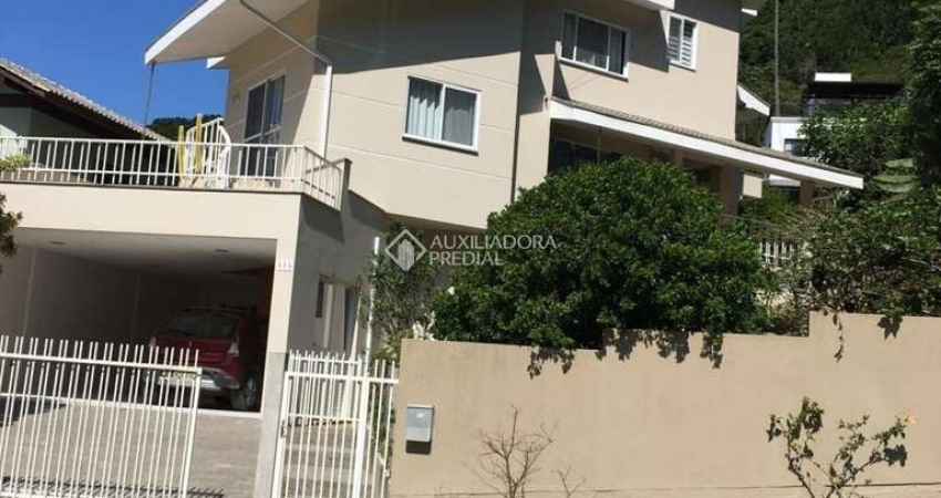 Casa com 4 quartos à venda na Antã´nio Hilã¡rio Rebelo, 24, Centro, Porto Belo