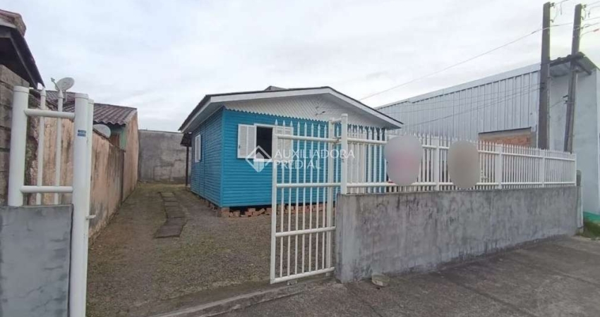 Casa com 2 quartos à venda na Ouro Preto, 115, Parque da Matriz, Cachoeirinha