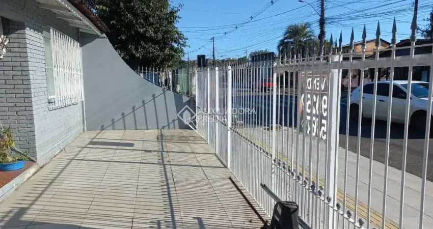 Casa com 3 quartos à venda na Rua Dom Vitório Monego, 312, Cruzeiro, Gravataí