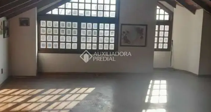Casa com 3 quartos para alugar na Rua Adão Marcelino da Silva, 46, Centro, Gravataí