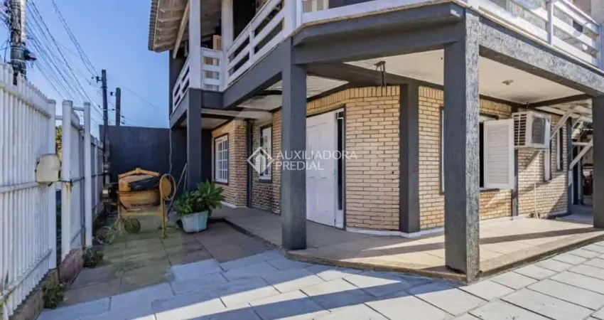 Casa com 3 quartos à venda na Rua Cascável, 449, Parque da Matriz, Cachoeirinha