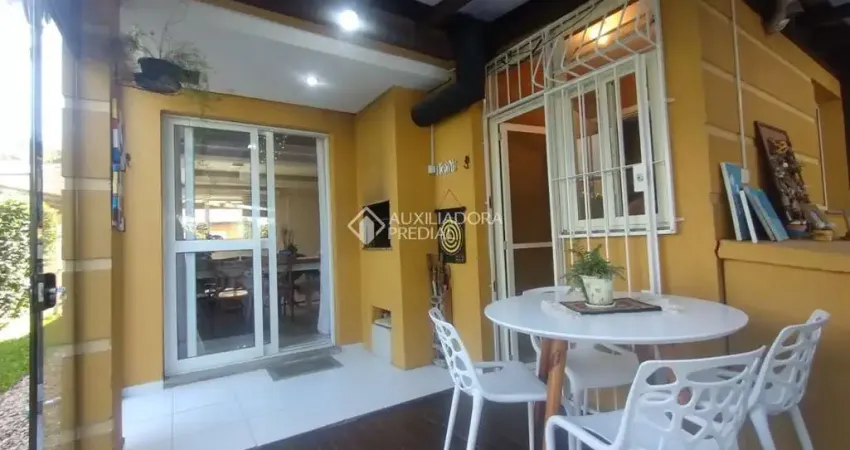 Casa em condomínio fechado com 3 quartos à venda na Rua Vicenza, 21, Mário Quintana, Porto Alegre