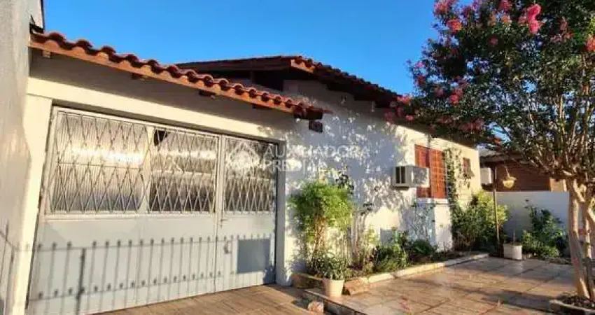 Casa com 3 quartos à venda na Regente Feijó, 68, COHAB B, Gravataí