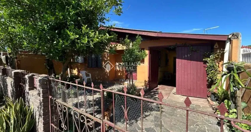 Casa com 3 quartos à venda na São Carlos, 250, São Vicente, Gravataí