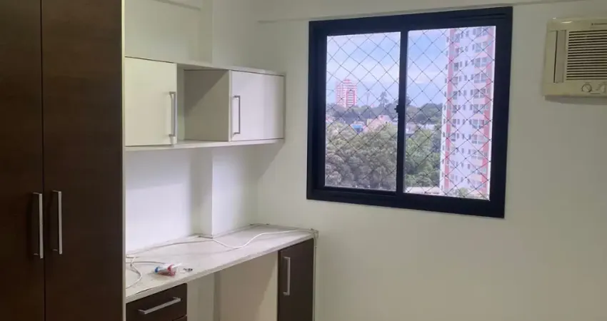 Alugo apto 3quartos sendo 1 suíte Cond NAPOLES